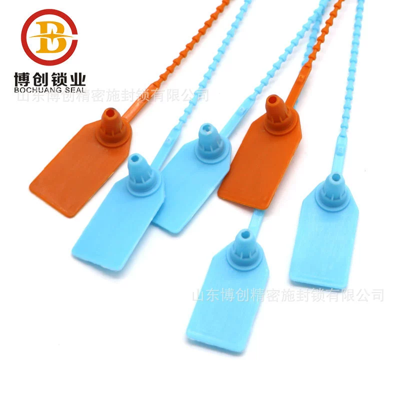 Пластиковые пломбы и стяжки с одеждой