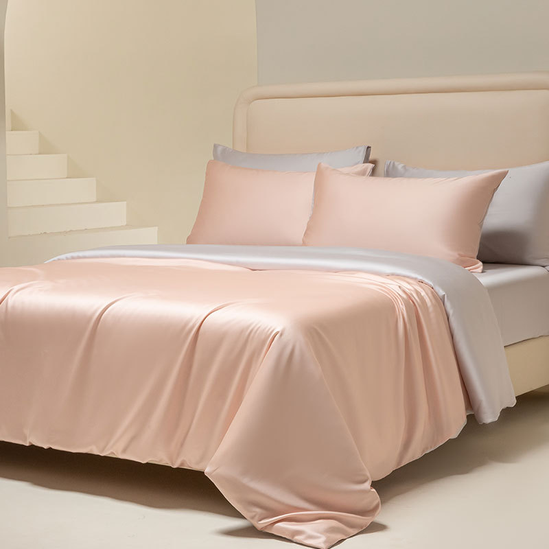 Cat Man Sense Advanced Sense Cama de cuatro piezas de lujo ligero Dormitorio principal sedoso sueño desnudo 2025 nueva funda de edredón de sábana