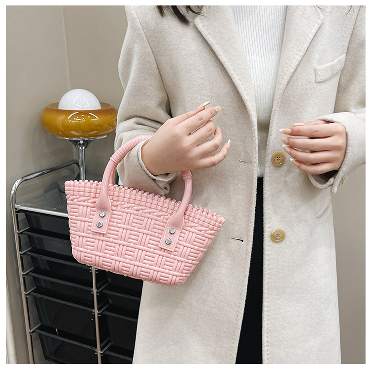 2025 New trendy and versatile crossbody mini vegetable basket jelly bag, fashionable hand-held woven bag, mini tote women's bag undefined
