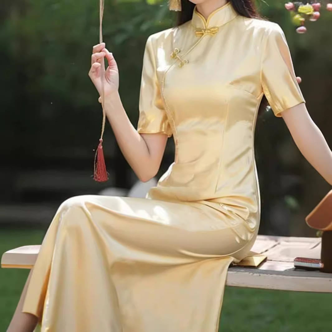Váy dài sườn xám cải tiến phong cách Trung Quốc mùa hè tay ngắn màu vàng — Váy ngắn tay màu vàng