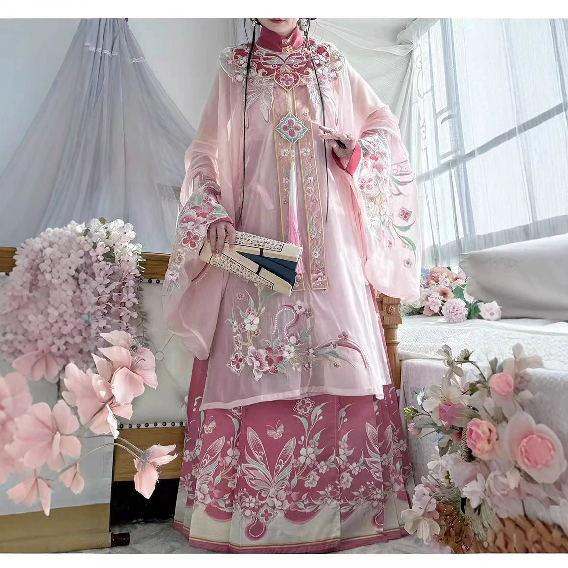 Весенний и летний новый стиль бабочки ароматный Hanfu конская юбка костюм тяжелая вышивка повседневная одежда свежий рукав пипа
