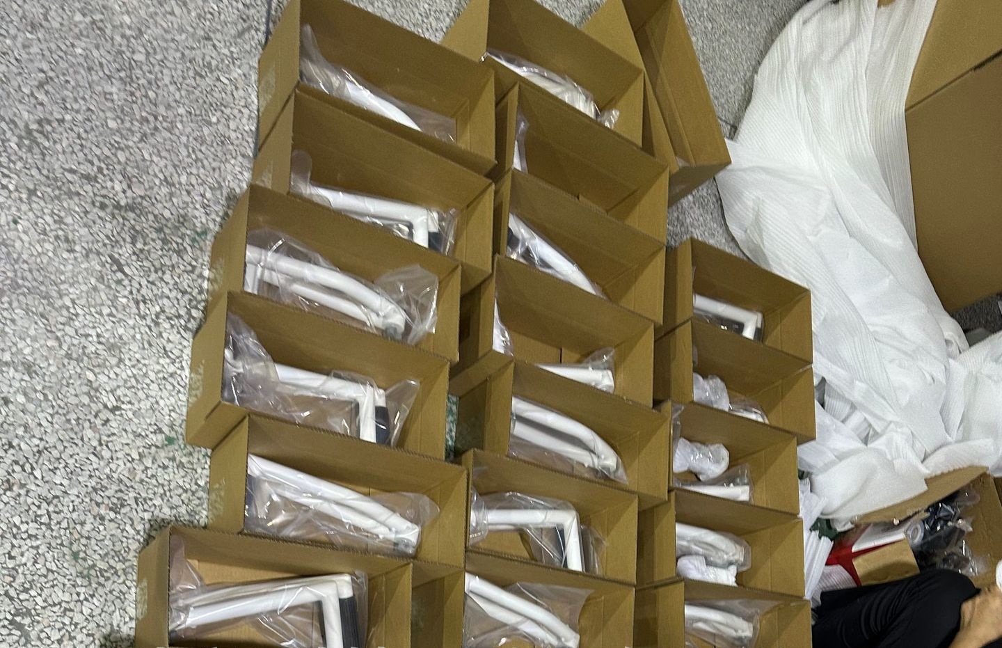 O1CN01ze6kzU1kJFQfvewdI_!!2213