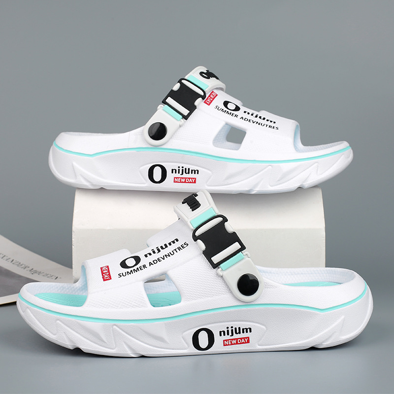 Nuevas sandalias y zapatillas para hombre 2025 verano suela gruesa hogar antideslizante, resistente al desgaste, desodorante, zapatillas de playa de moda transfronteriza
