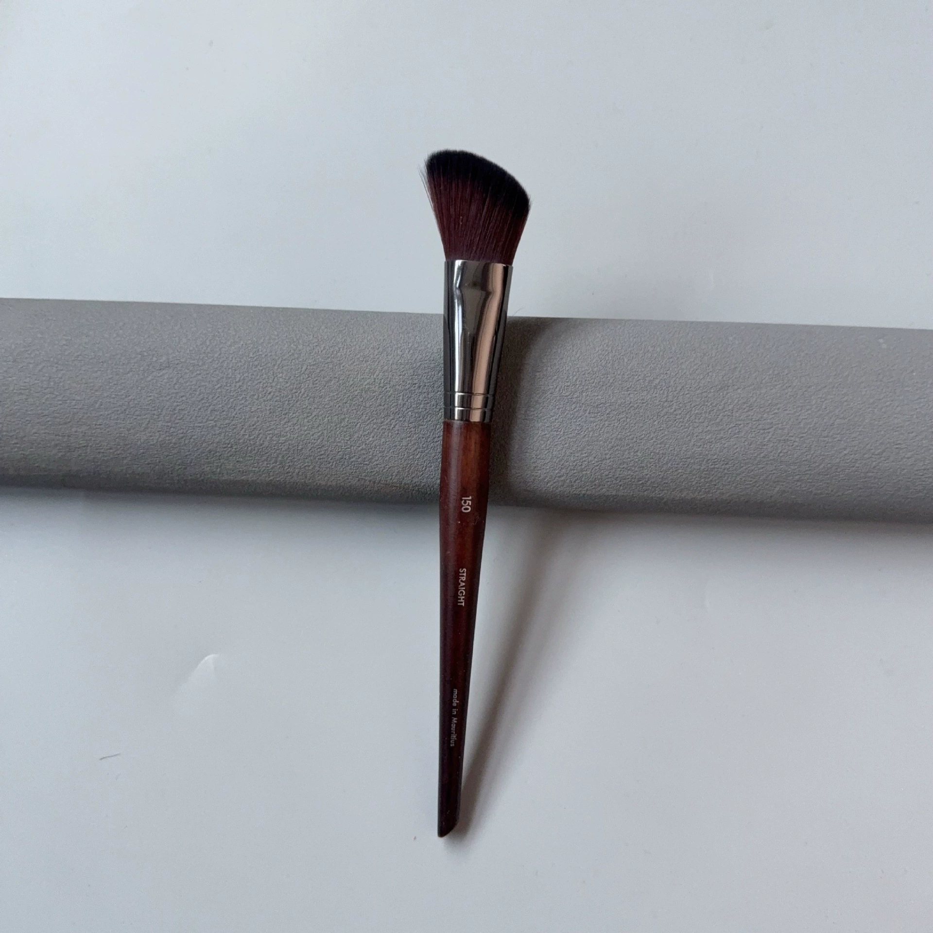 Brush, face blush, foundation, highlighter, eye pencil, full set