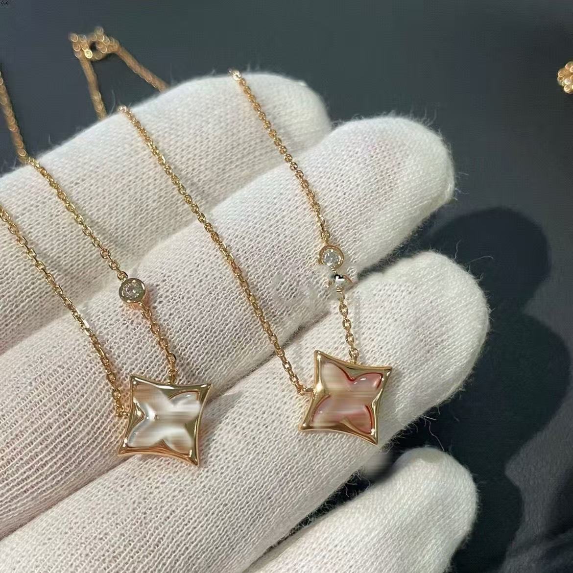 High-Quality Gentle White Mother-Of-Pearl Necklace for Women, Accessible Luxury, High-End, Super Fairy and Versatile, Exquisite Hand-Made Jewelry for Your Girlfriend on Valentine's Day