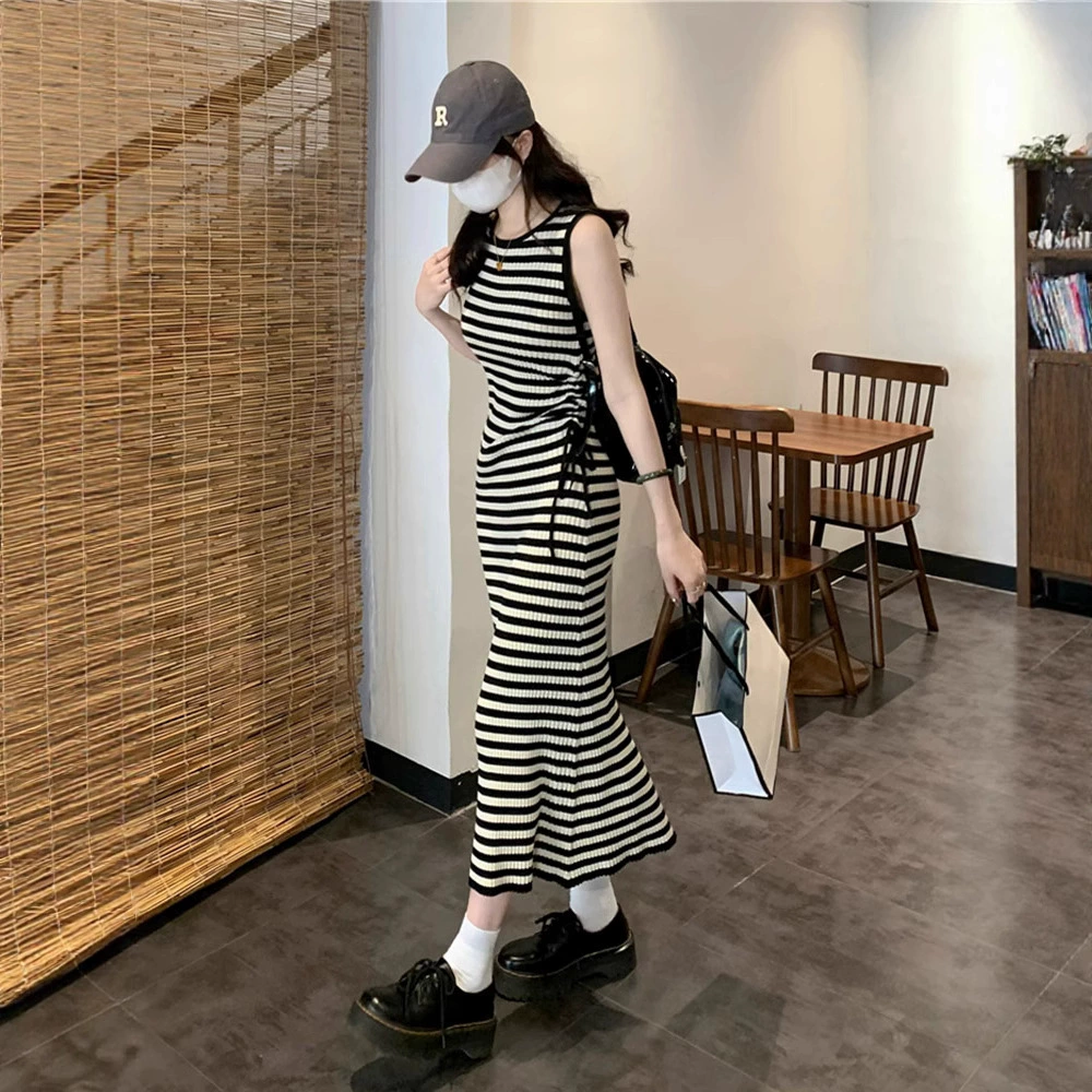 Модное корейское стильное полосатое длинное платье-бодикон без рукавов, летнее новое платье-майка с высокой талией и шнурком для женщин.