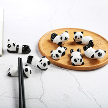 国宝小熊猫陶瓷工艺品小摆件熊猫筷子架托餐厅动物筷枕家用筷子托
