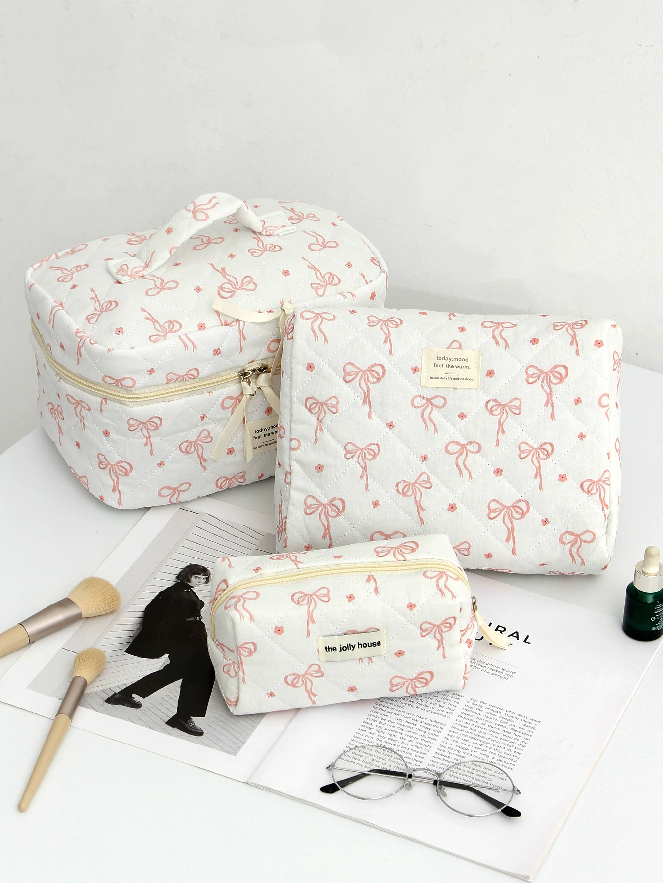 Handheld Cosmetic Bag, Korean Style, Bow Accent, Quilted Organizer, Multiple Sizes