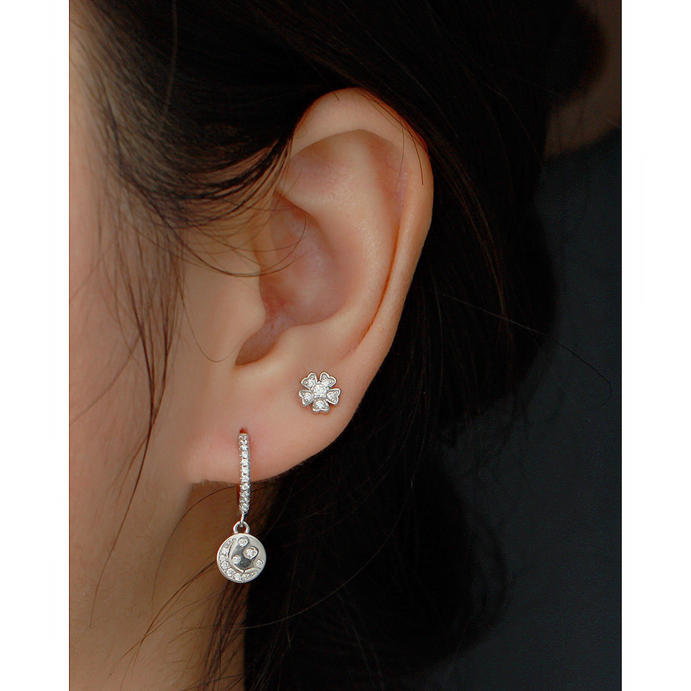 Sweet Flower Silver Plating Zircon Ear Studs 1 Pair