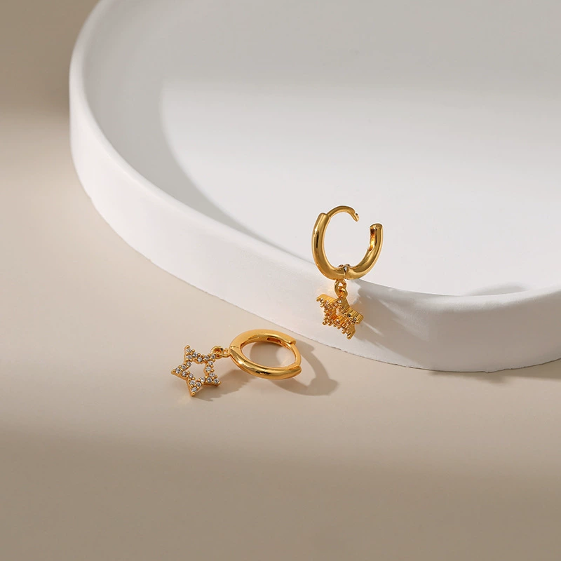 Серьги из меди, дизайнерский бренд, zirconium, 18 карат, тренд сезона, микро инкрустация