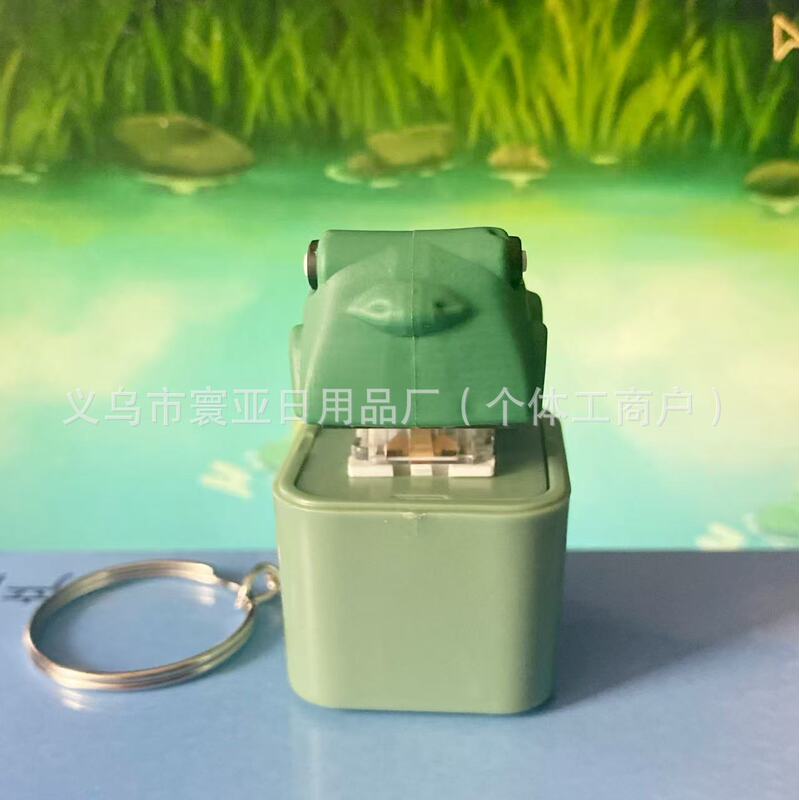 卡通创意小黄鸭解压按键游戏电子同款发声钥匙扣按压发声挂件玩具|undefined