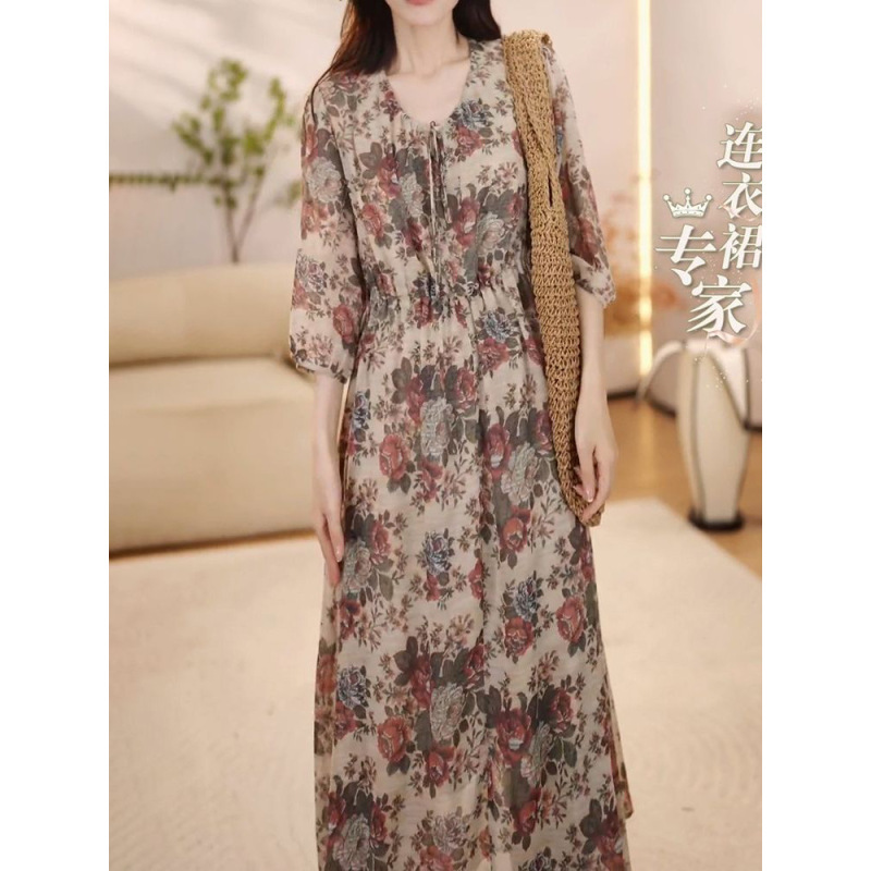 女裙度假风洋气减龄时尚碎花连衣裙夏季新款薄款宽松显瘦长裙7514|undefined