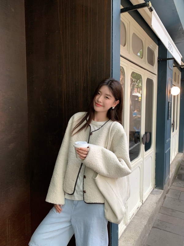 趋梦DT ETOLIE小香风皮毛一体环保皮草宽松保暖舒适羊羔毛外套女|undefined