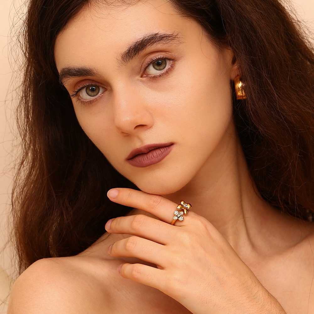 Model Show Flower Stainless Steel Ring