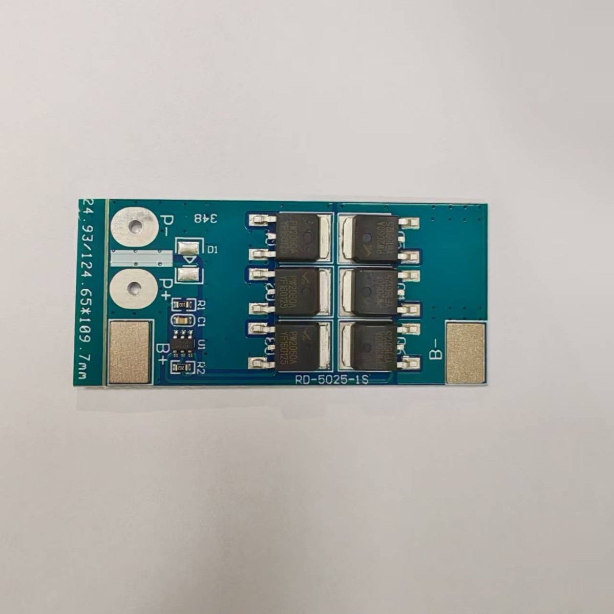 3.2V磷酸铁锂保护板单节 1串3.2V电池防过充过放保护板 15A锂电池