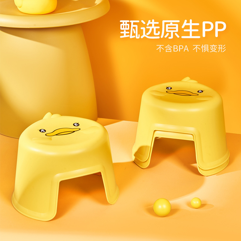 ����С����ԡ�ҷ���̤�ŵʼ��ÿ�ͨС��ʱ�������С��Ѽ��ͯ��