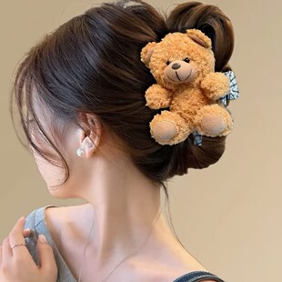 ë�q���wС��ץ�A�ɐ���Ů�ĸ��Ӳ���̖�P�l�A�ٴ����~�AAB��l�A