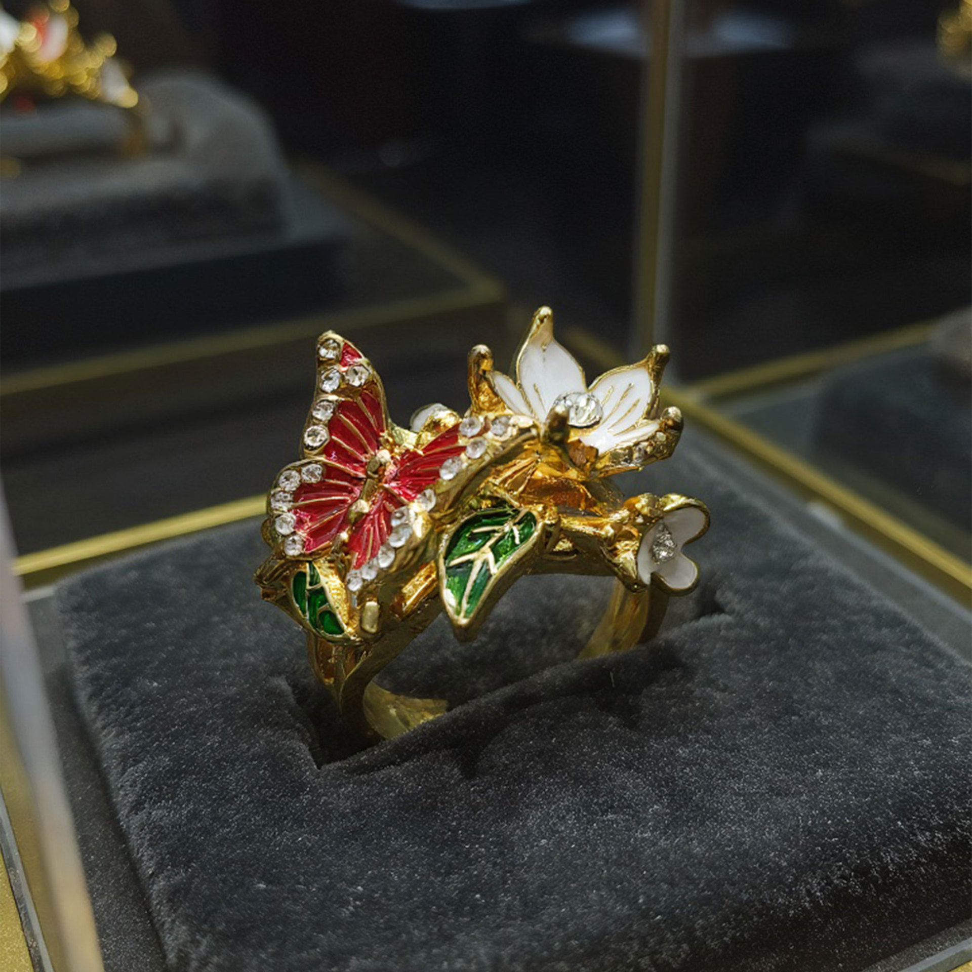 Glittrande designerring för kvinnor, elegant och bekväm_voghion.com