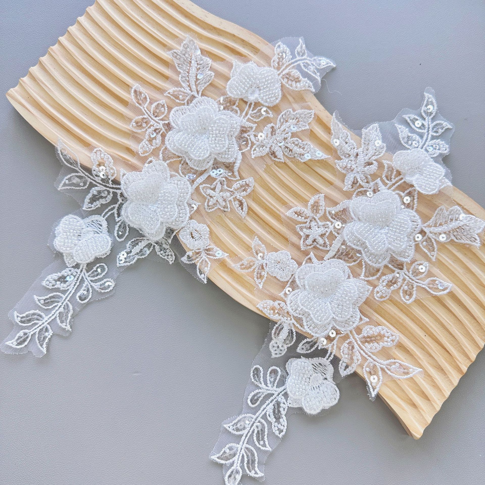 Luz de lujo de alta calidad flor lentejuelas bordado flor vestido de novia vestido decorativo flor DIY accesorios de la joyería al por mayor