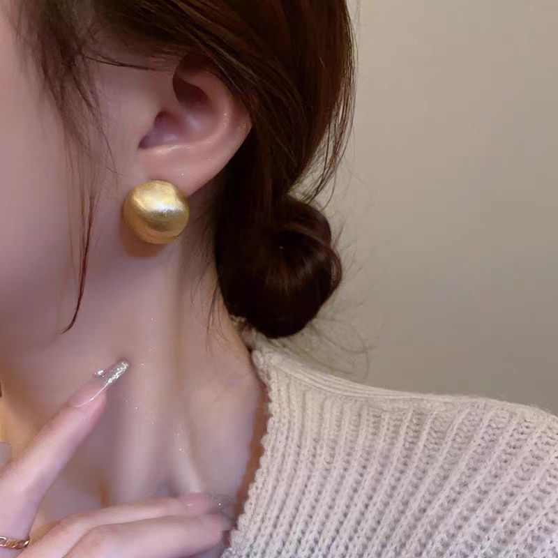 Esmerilado cepillado oro frijol pendientes para las mujeres Corea del Sur todo-fósforo pendientes 2023 nueva moda de alto grado pendientes de la joyería del oído image 6