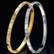 ����ɫ�¿������C Ů���߼��Рt������僾��W�����P����C