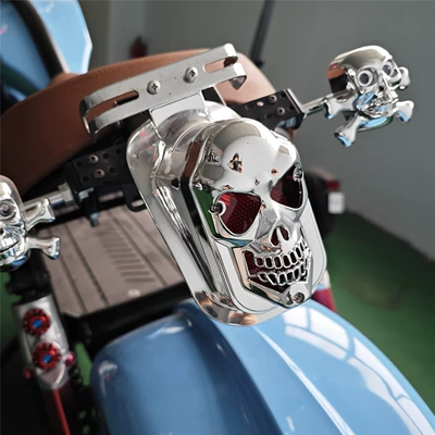 Ch-2016A1 Is Suitable for Harley Motorcycle Skull Electroplated Silver Rear Tail Light Off-Road Vehicle Retro Ghost Face Light