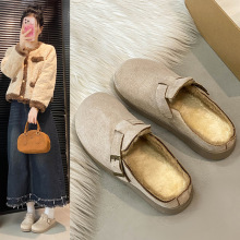2025秋冬季踩屎感孕妇包头半拖鞋女一脚蹬毛毛鞋厚底加绒勃肯拖鞋