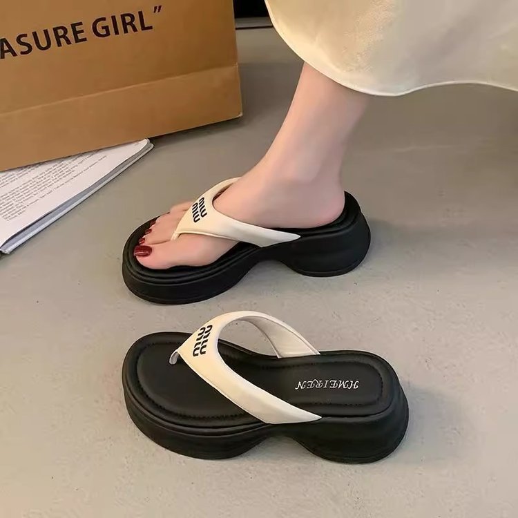 2025 New Summer Letter Flip-Flops Versatile Fashion Sandals Thick-Soled Thong Sandals for Women
