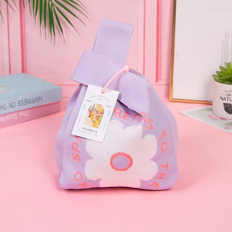 보라색 여덟 꽃잎 꽃 + 액세서리 없음