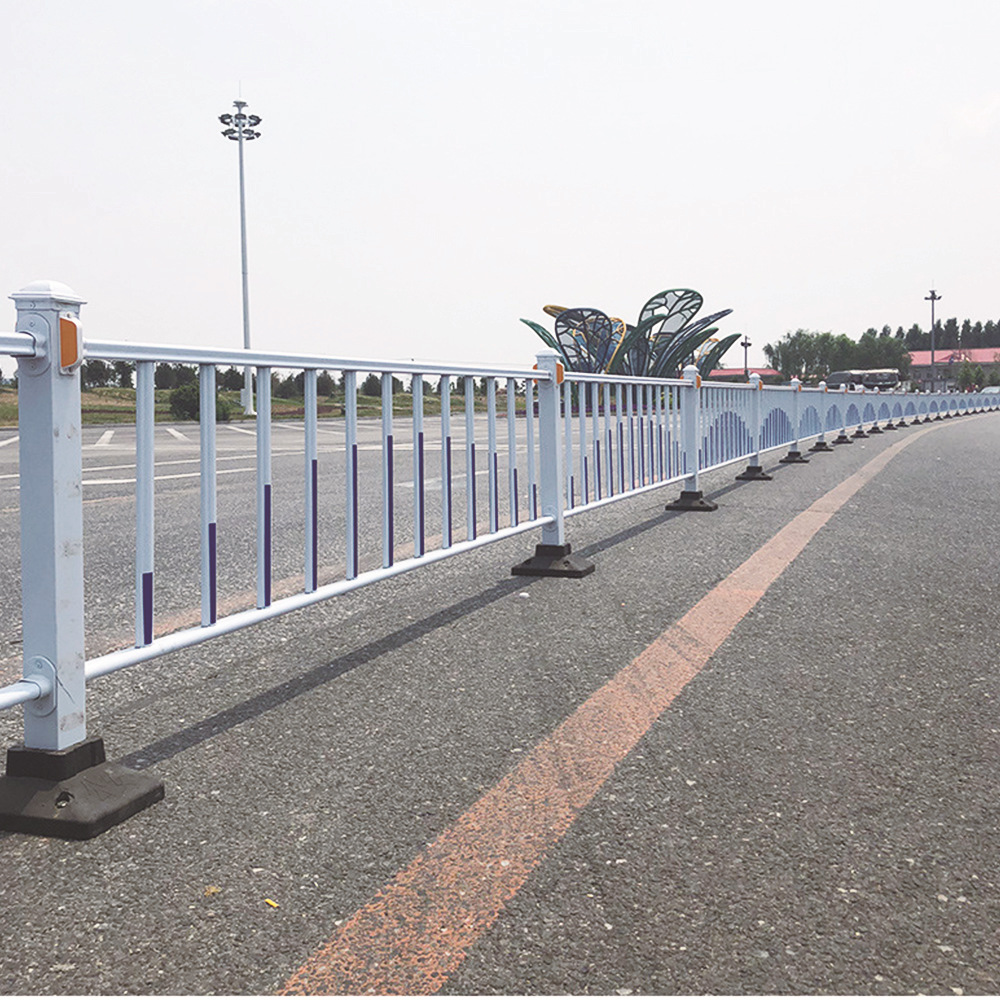 【现货】市政护栏道路锌钢围栏城市交通人行道隔离栏公路防撞栏杆