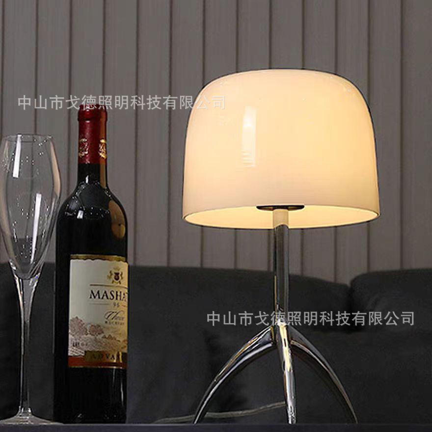 Cross-Border Bedroom Bedside Study Table Lamp Danish Bauhaus Retro Pure Copper Tripod Glass Lampshade Table Lamp