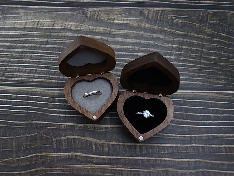 Elegant Heart Shape Wood Jewelry Boxes display picture 2