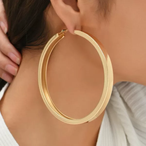 European and American Fashion Daily Wear Geometric Large Circle Earrings for Women, Stylish and Trendy Design Round Hoop Earrings for Women