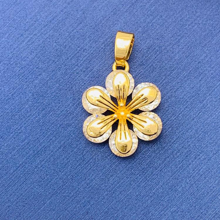 2022 nuevo trébol giratorio simple cien colgante fuente joyería fábrica al por mayor directa sin cadena