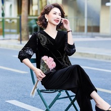 中年妈妈春装新中式套装2025新款洋气金丝绒中老年女装时尚国风衣