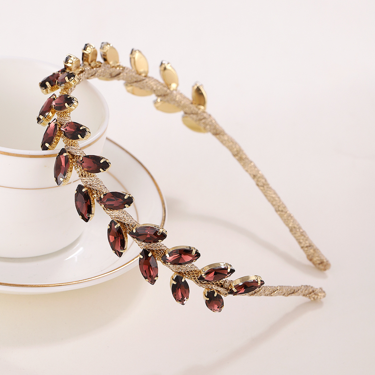 Corea del Sur joya flash diamante rama de olivo hojas mano-enrollado oro seda cristal diadema pelo presionando accesorios para el cabello banda para el cabello para las mujeres