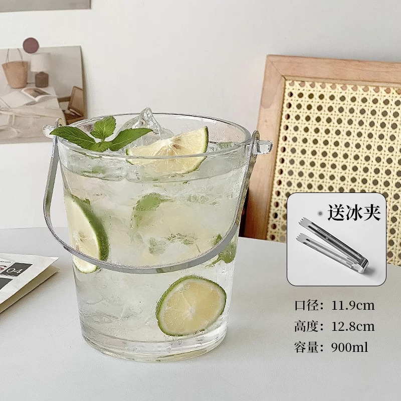 Modelo desnudo (con clip de hielo)