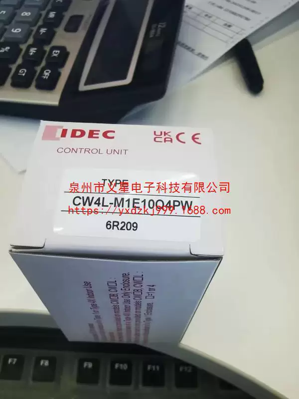 IDEC Izumi CW4L-M1E10Q4PW