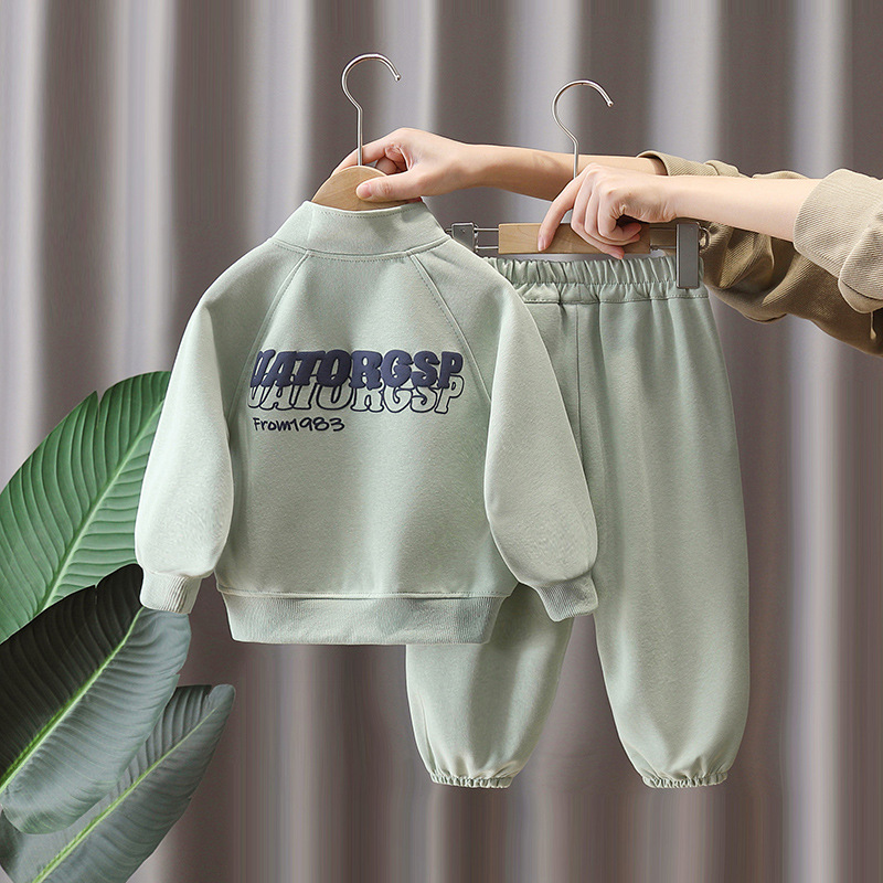 7844 traje de suéter de cuello alto para niños 2025 nueva primavera y otoño ropa para niños ropa deportiva fresca y hermosa primavera traje de dos piezas