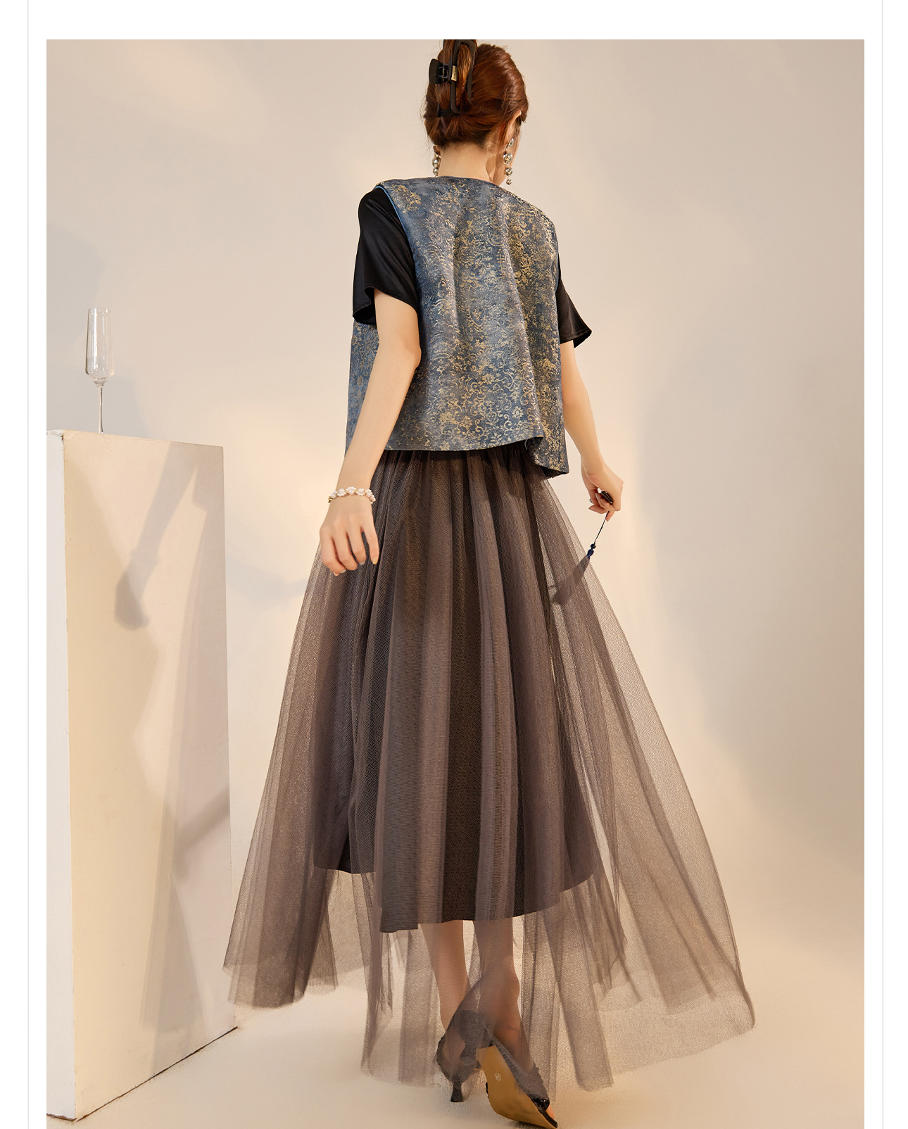 Áo vest nữ phong cách Trung Hoa mới 2026, thiết kế thêu sequin, chất rayon sang trọng — Đen, Màu huyền ảo, Xanh lam chi tiết 25