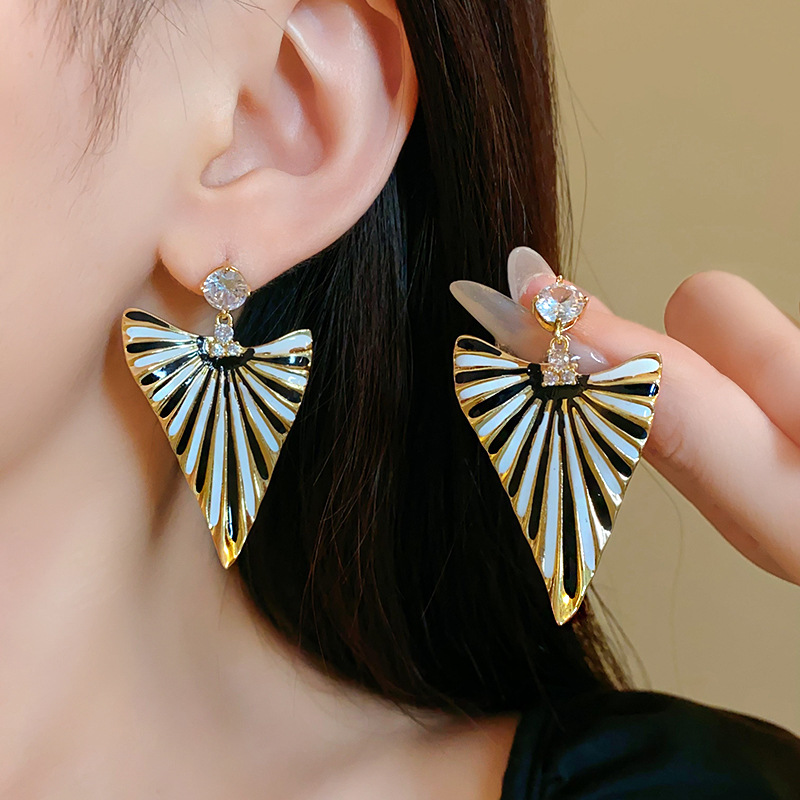 Triangular Stripe Drop Earrings Silver Needle With Zircon Luxury_voghion.com
