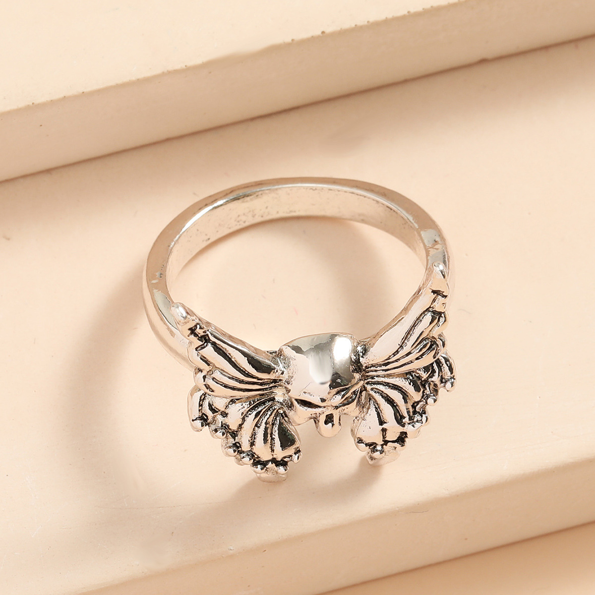 Cross-border New Halloween Skull Ring Retro Personality Butterfly Wings Ring Finger Ring Jewelry Wholesale display picture 3