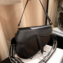 �����¿�W�tͬ����������R����Ů���玧����Ҹ�°����μ�б���