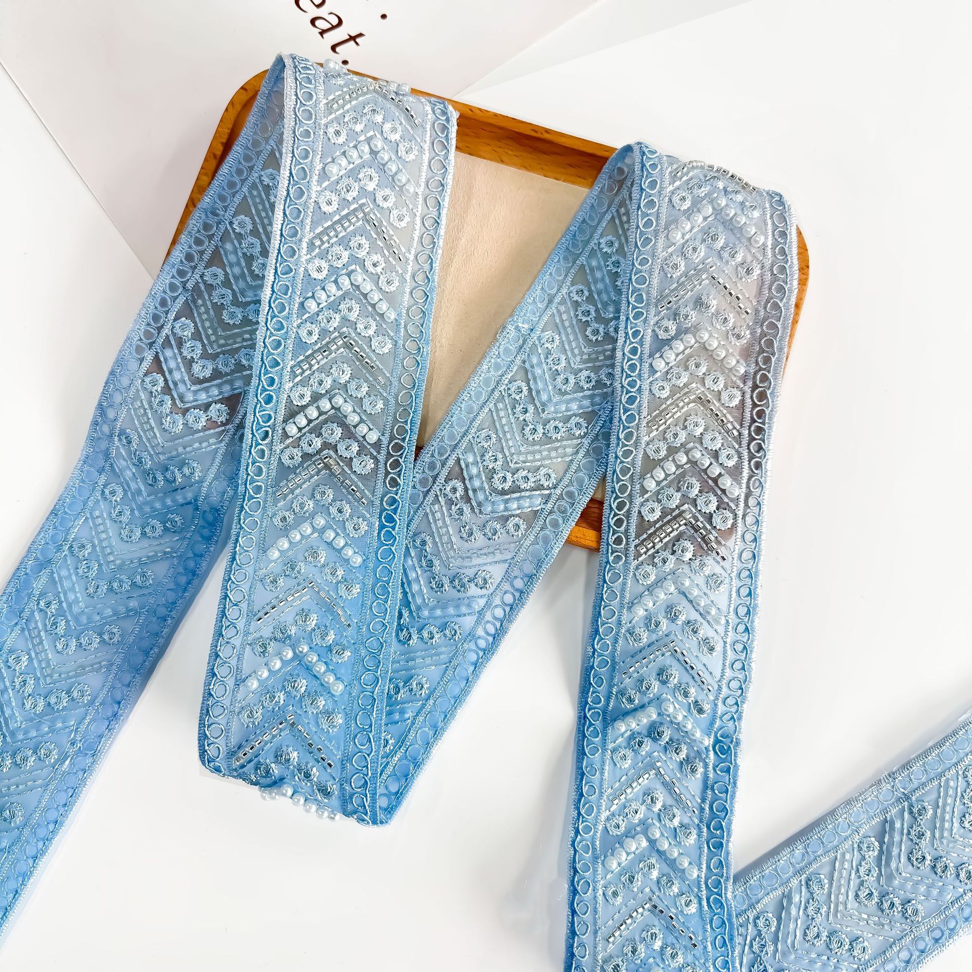 Fabricante mayorista de ergena base clavos de diamante encaje código de barras cortinas prendas de vestir accesorios diy