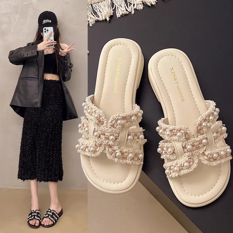 Explosión de verano nuevo arroz blanco pequeño viento perla fría zapatillas para mujeres que usan zapatillas casuales antideslizantes de fondo suave image 6