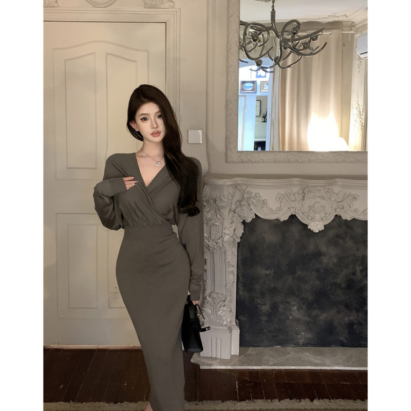 昕可达 羊毛针织连衣裙高级感内搭女秋冬收腰V领打底裙|undefined
