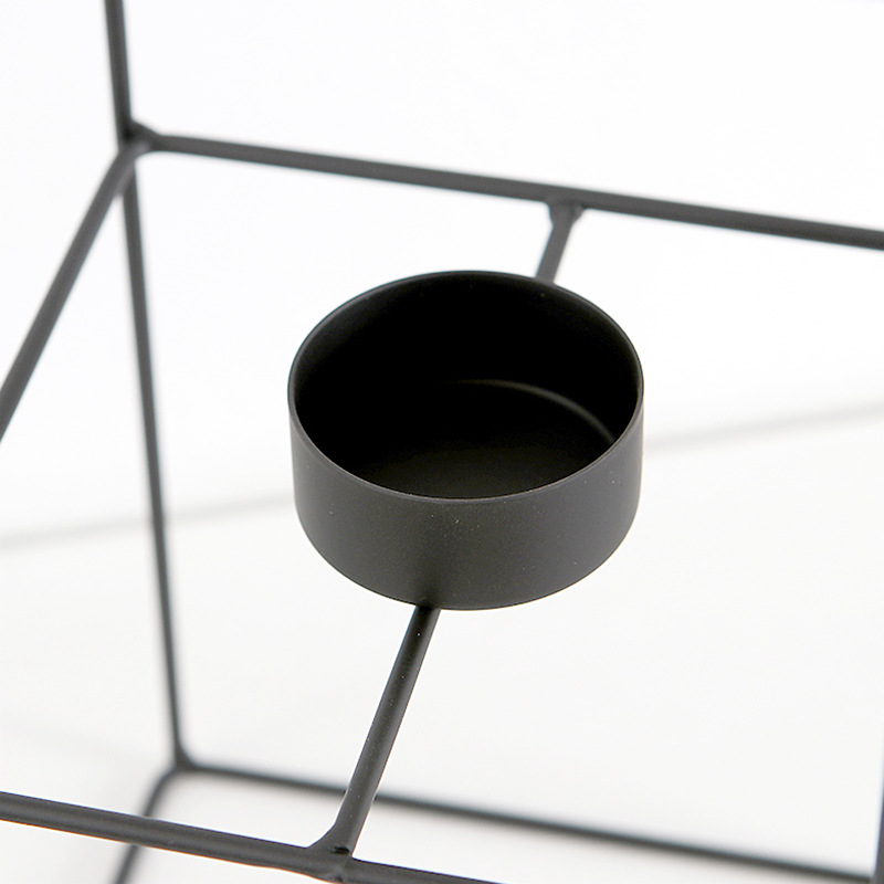 En stock al por mayor moderno simple geométrico líneas Cuboid candelero decoración creativa con velas cena apoyos vela titular