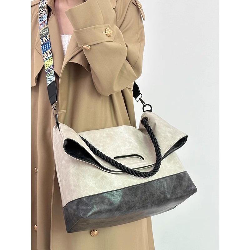 Women's 2025 New Trendy Fashion Wide Strap Crossbody Bag Luxury Versatile Messenger Bag For School And Commuting Tote - Thumbnail 6