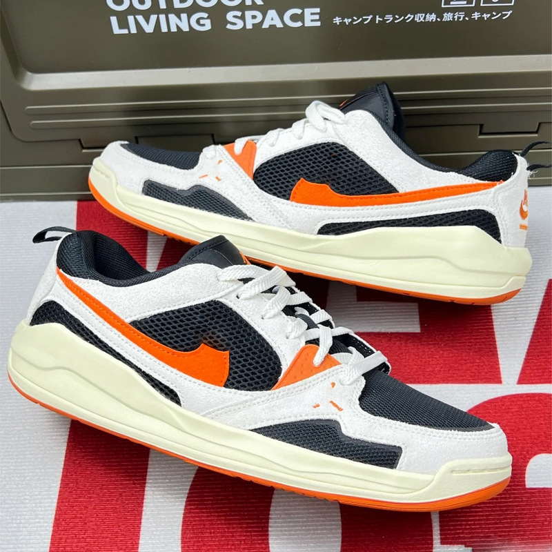 High-Quality Cmft Era Fashionable and Comfortable Low-Top Retro Basketball Shoes for Men and Women, Simple and Versatile Casual Sports Sneakers High-Quality Cmft Era Fashionable and Comfortable Low-Top Retro Basketball Shoes for Men and Women, Simple and Versatile Casual Sports Sneakers