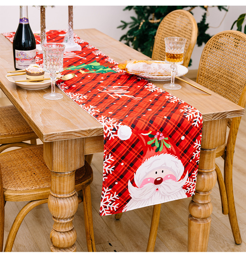 Christmas New Christmas Table Runner Red and Green Snowflake Plaid Snowman Table Runner for the Elderly Home Atmosphere Decorations_voghion.com